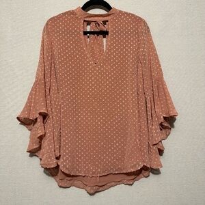 NWT Band of Gypsies blush blouse - size medium